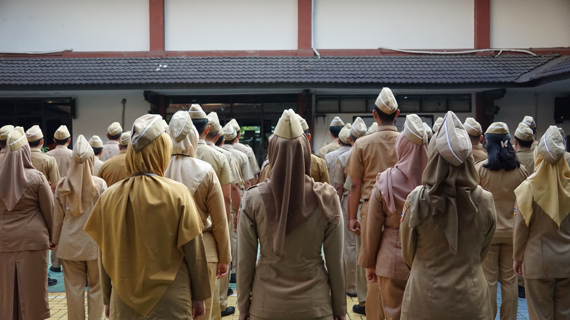 BKD Provinsi Jawa Tengah Gelar Apel Pagi dan Sosialisasi Pembangunan Zona Integritas Menuju WBK/WBBM 2025
