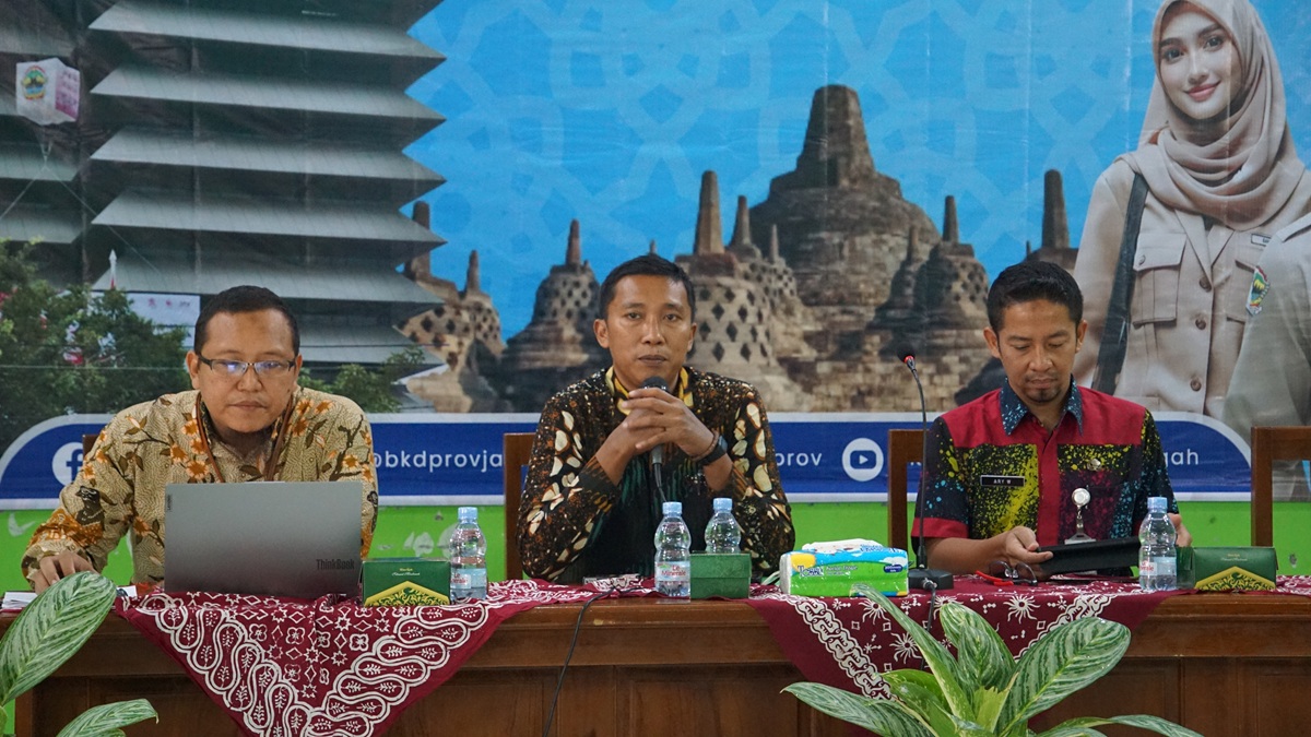 Rapat Koordinasi Pengelolaan Usul Jabatan Fungsional dan Persiapan Alokasi Formasi Bagi PPPK Paruh Waktu di Lingkungan Pemerintah Provinsi Jawa Tengah Tahun 2025